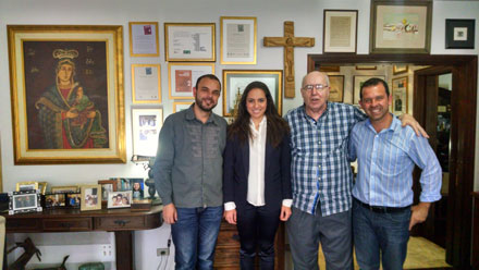 Maria Victoria e a equipe de jornalistas e assessores, durante entrevista para o Vozes do Paraná 7
