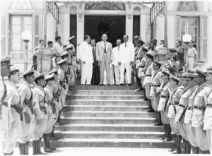 Ricardo Lunardelli, preservacionista, em frente ao Hospital Padre Albino, Catanduva, SP