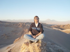 Ike em reflexão sobre a realização deste sonho, no deserto do Atacama