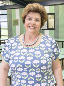 Elizabeth Castor, atual diretora do Centro Educacional