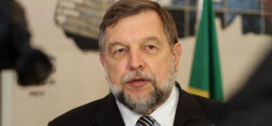 Flávio Arns: aglutinador