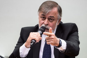 Paulo Roberto Costa: queixas do Paraná