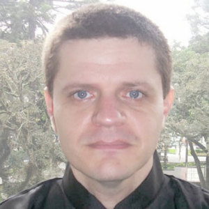 Jornalista Rodrigo Wolf Apolloni: autor