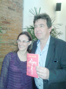 Luci Colin; com Márcio Renato dos Santos, no lançamento de “Árvore Todas”