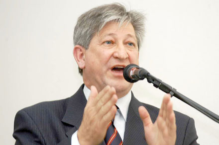 Renato Adur, personagem de Vozes do Paraná 7