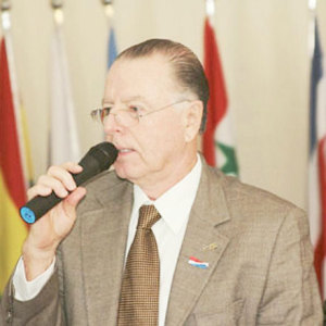 Eduardo-Pereira-Guimar_es-I