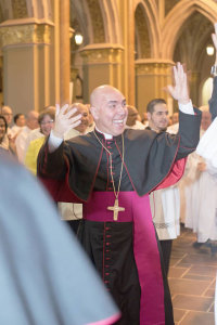 Dom Ricardo Hoepers na cerimônia de sagração, dia 14, em Curitiba