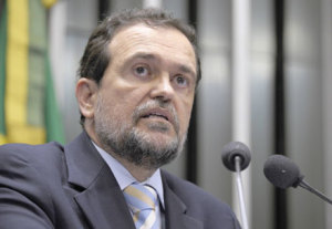 Senador Walter Pinheiro, da Bahia