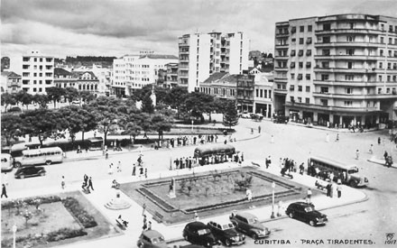 Praça Tiradentes, Curitiba, na década de 1940