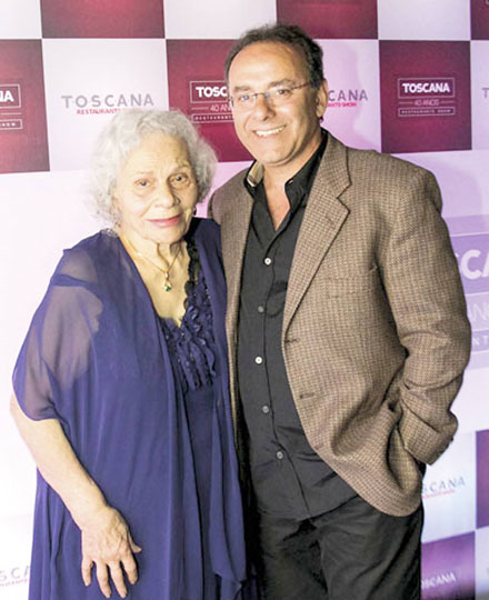 Wahbeh Fabiola Zambon com seu filho César Zambon