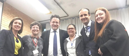 Os membros da banca examinadora e Raul Anselmi Junior