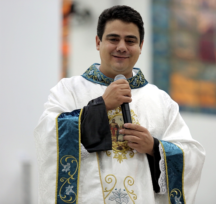 Padre Robson: e o Divino Pai Eterno