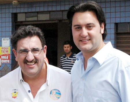 Ratinho, o pai: “coisa de viado”; Ratinho Junior: perigos de campanha