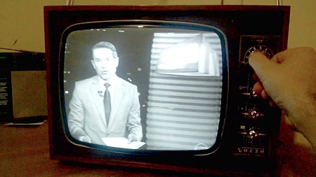 Velho aparelho de televisão