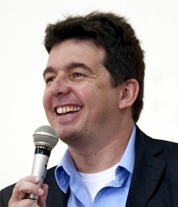 Marcio Renato dos Santos: fértil produção