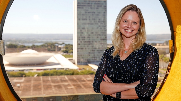 Danielle Cunha: em busca de benção das igrejas