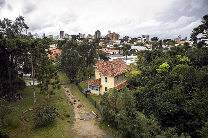 O bosque dos Gomm: tudo lembra a família (foto: Marcelo Andrade/Gazeta do Povo)