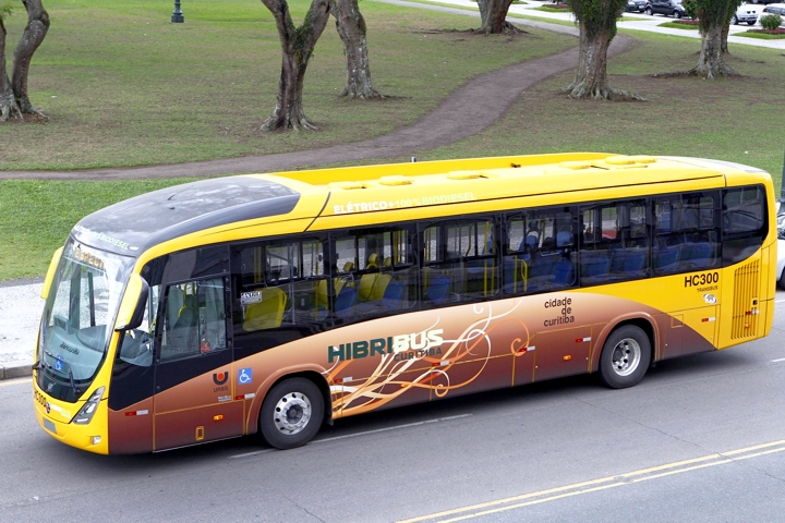 Ônibus híbrido testado em linhas convencionais: Detran/Vicente Machado, Juvevê/Água Verde; Jardim Mercês/Guanabara e Água Verde/Abranches