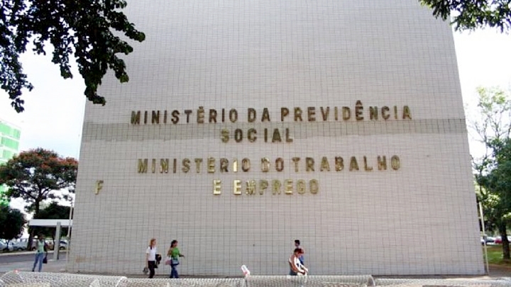 Ministério Trabalho será extinto