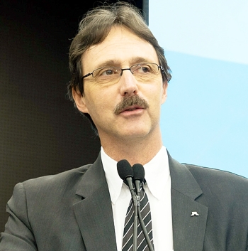 Marcos Stamm: administração eficiente