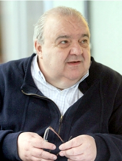 Prefeito Rafael Waldomiro Greca: num beco sem saída?