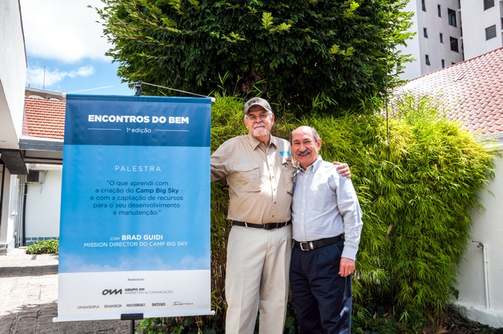 O palestrante Brad Guidi com o presidente do Grupo OM, José Dionísio Rodrigues. (Foto: Felipe de Souza)
