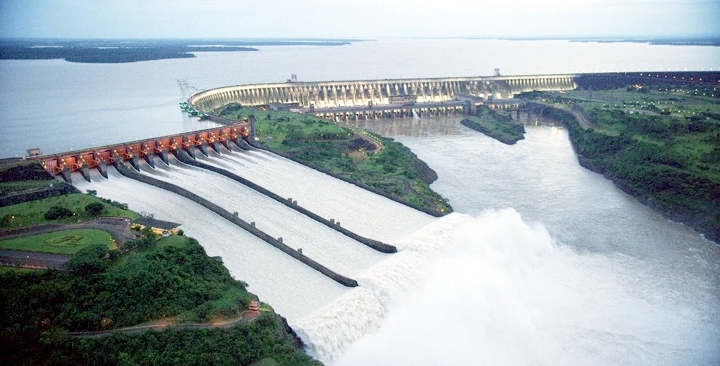 Itaipu: Barragem e turbinas