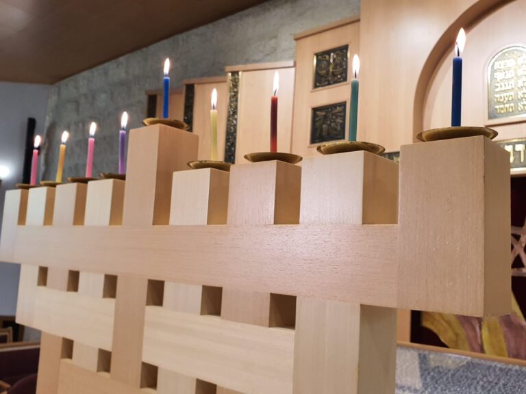 Comunidade judaica convida líderes religiosos para celebrar a Festa das Luzes