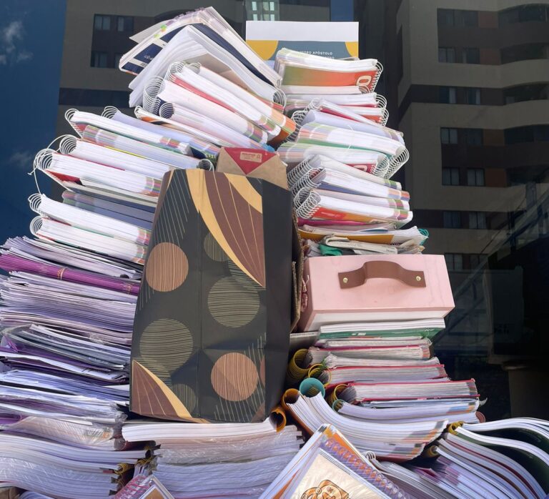 Doação para ONG: escola arrecada livros usados para reciclagem