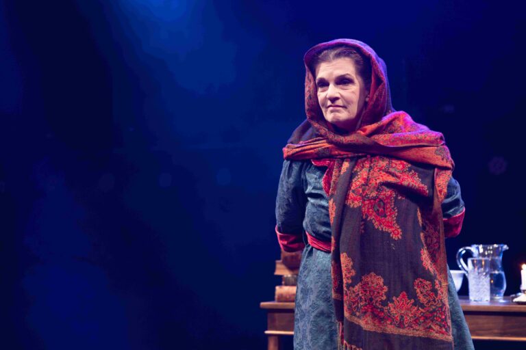 “Helena Blavatsky, A Voz do Silêncio” realiza curta temporada