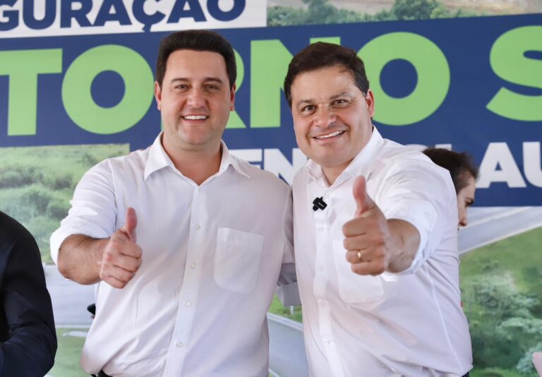 Ratinho Jr surpreende e anuncia Sandro Alex como candidato