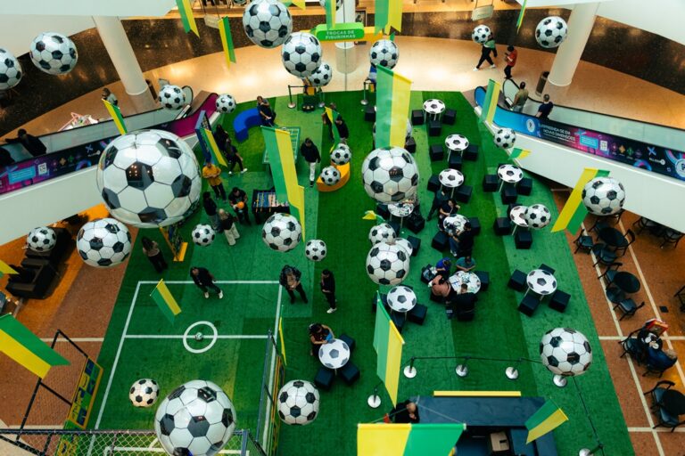 Álbum da Copa: Palladium inaugura arena de troca de figurinhas