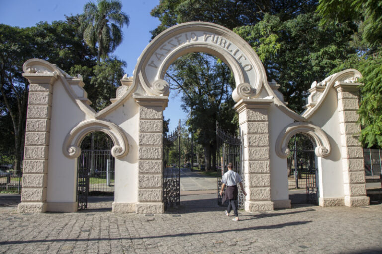 Passeio Público: primeiro parque de Curitiba completa 140 anos