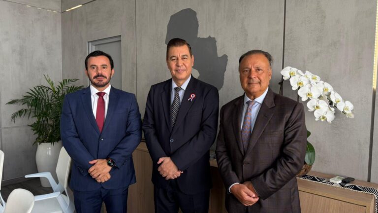 Grupo Ric faz agenda conjunta de aproximação com Paraguai