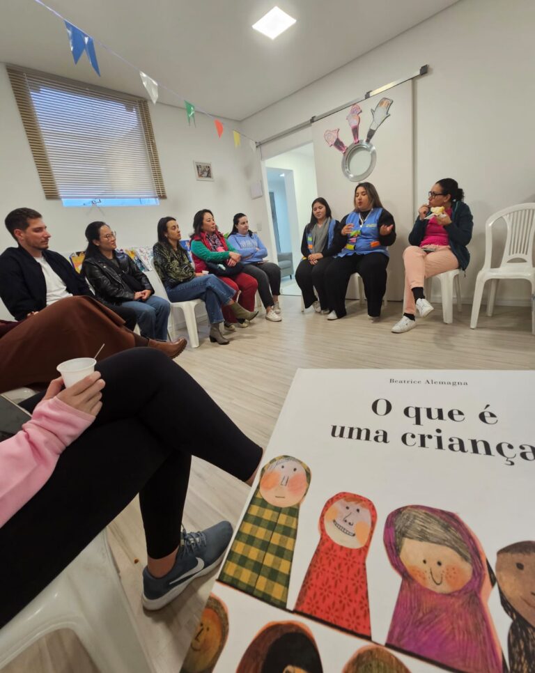 Escola do futuro requer formação continuada de professores
