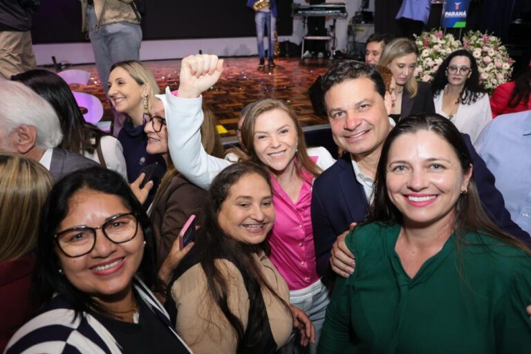 “Grandes projetos do PR tiveram mulheres à frente”, diz Sandro
